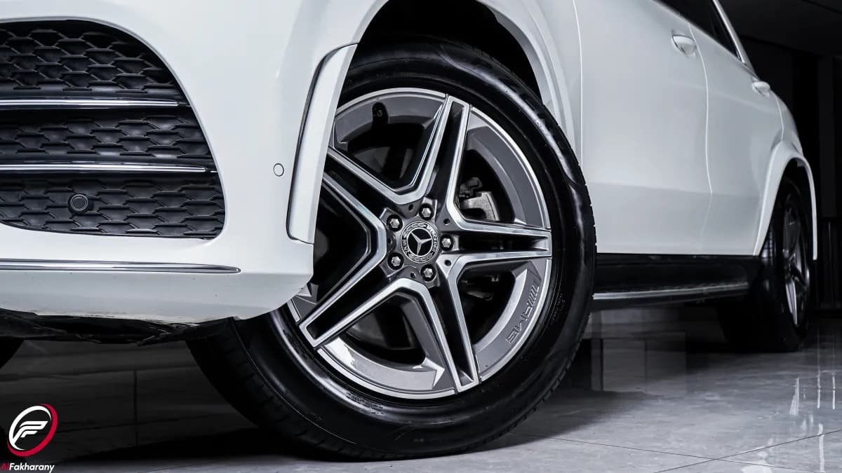 مرسيدس بنز GLE450 2023 ايه ام جي أبيض أوتوماتيك — مستعملة