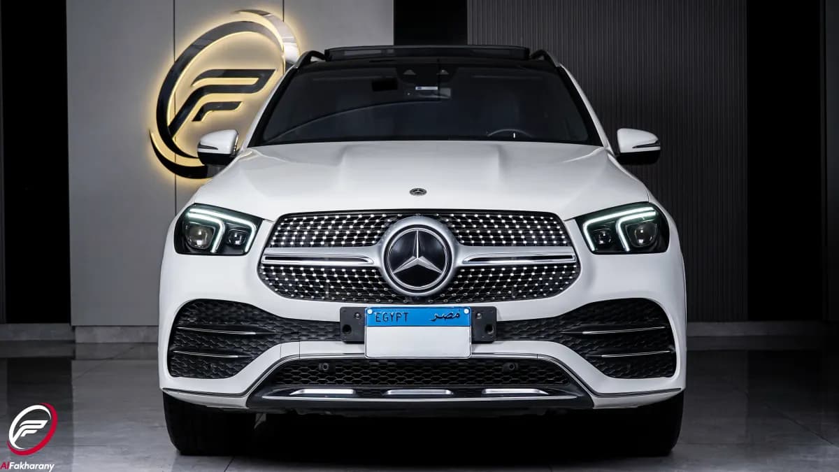 مرسيدس بنز GLE450 2023 ايه ام جي أبيض أوتوماتيك — مستعملة