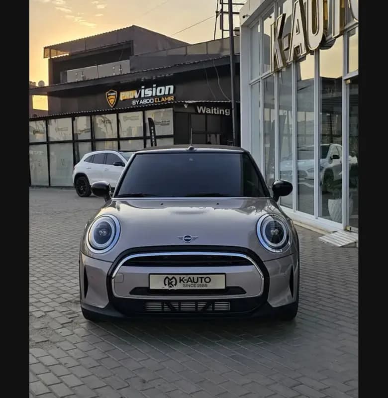 Mini Cooper 2024 Coupe Gold Automatic — Used