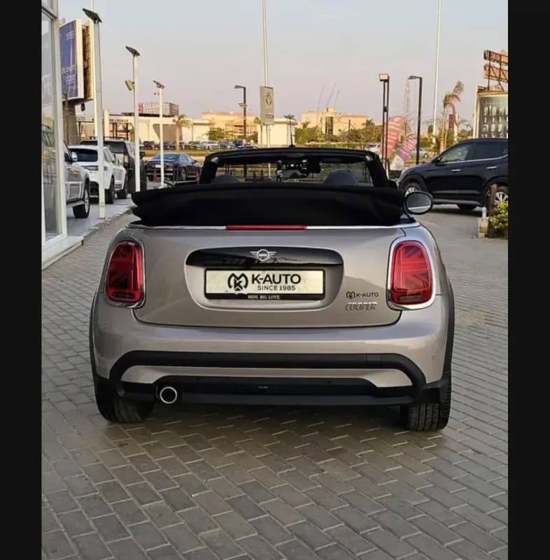 Mini Cooper 2024 Coupe Gold Automatic — Used