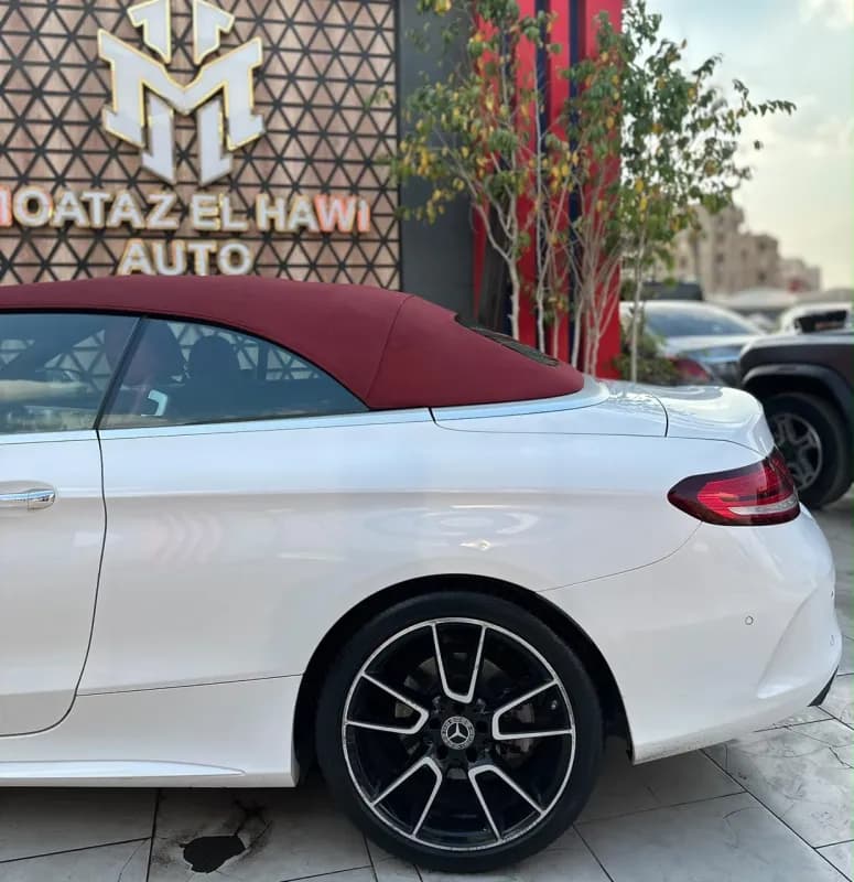 مرسيدس بنز C200 2020 ايه ام جي أبيض أوتوماتيك — مستعملة