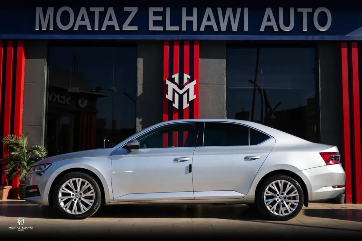 Skoda Superb 2022 Ambition Silver Automatic — Used