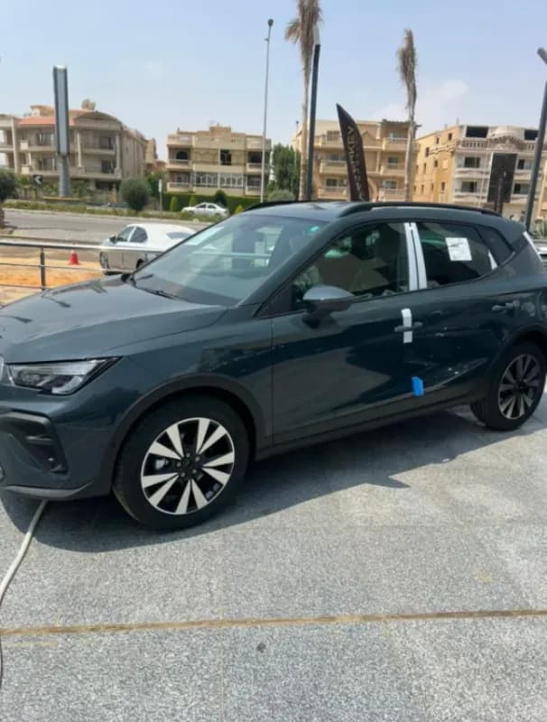 Seat Arona 2027 Style Plus Gray Automatic — New