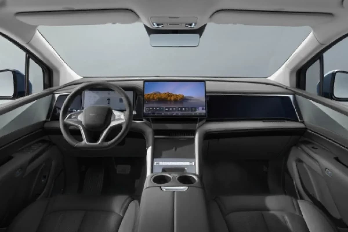 BYD M9 DM-i 2027 Ultra Sky Blue Automatic — New