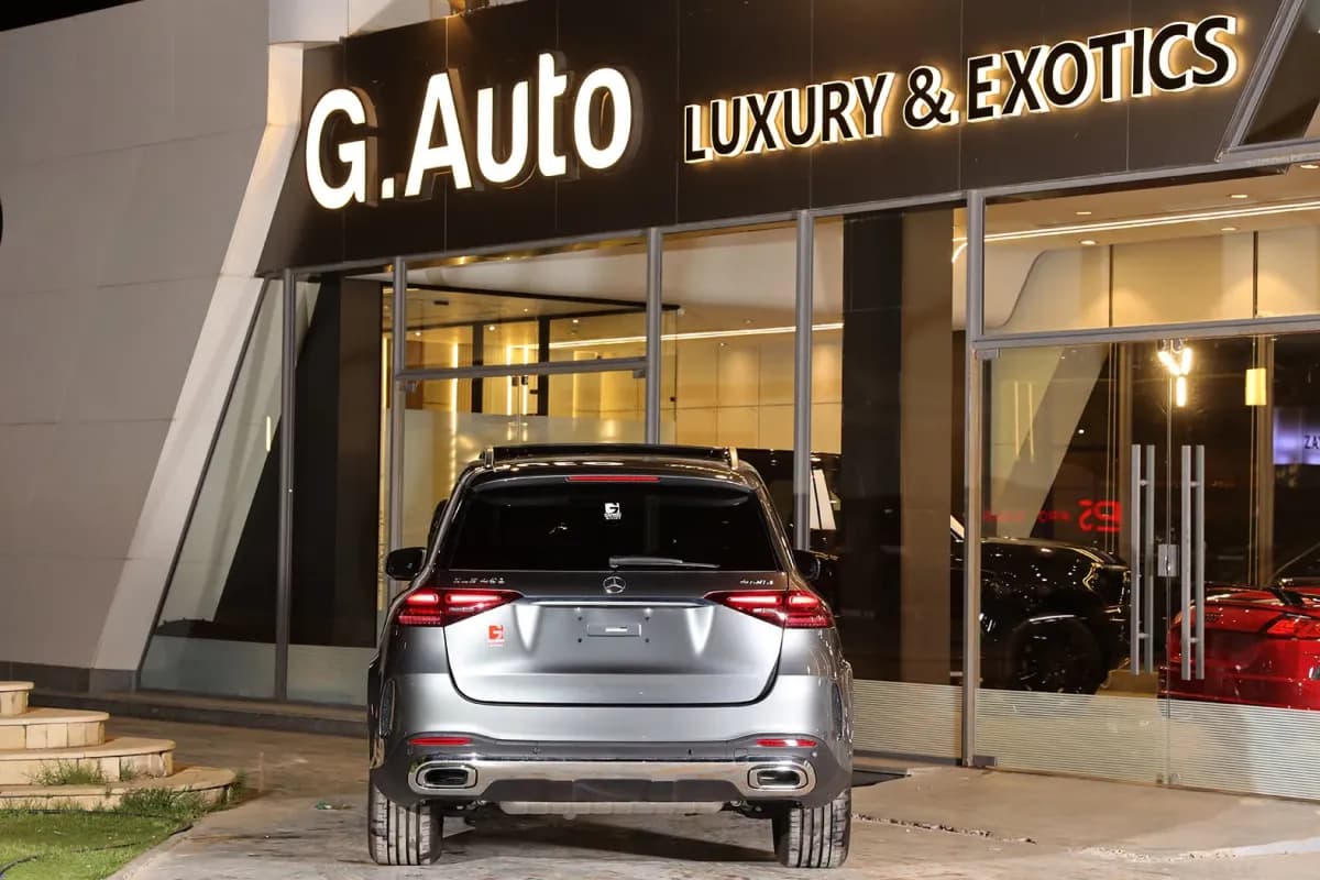 مرسيدس بنز GLE450 2026 ايه ام جي رمادي إسمنتي أوتوماتيك — جديدة