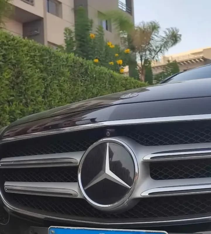 مرسيدس بنز E200 2018 ايه ام جي أسود أوتوماتيك — مستعملة