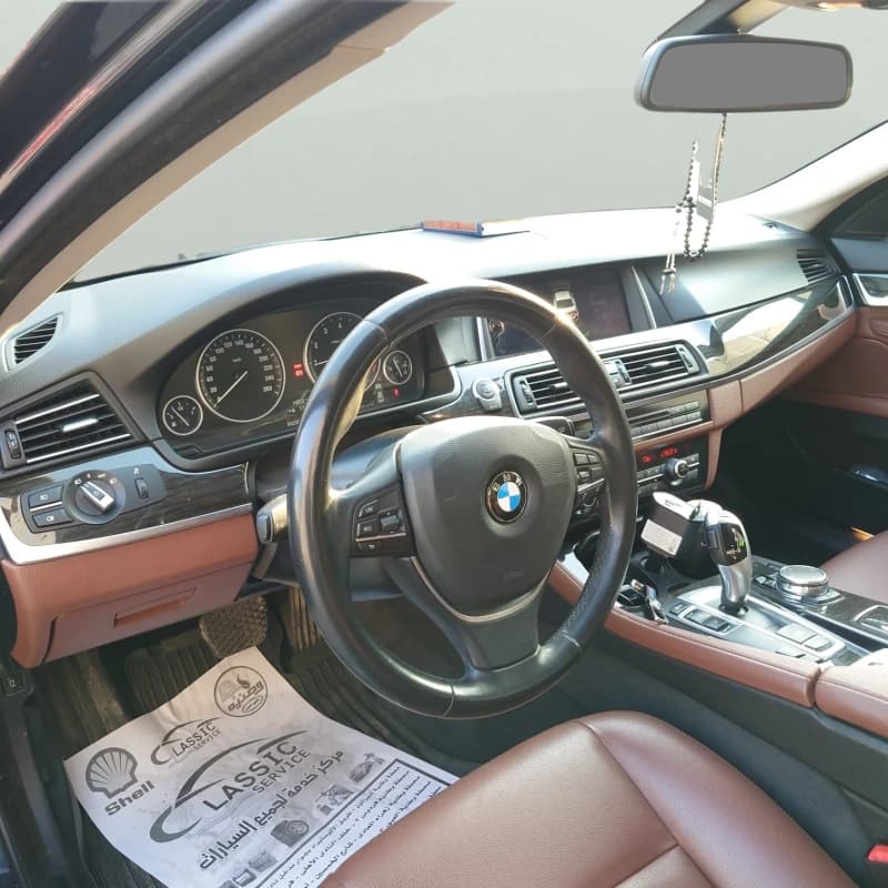 BMW 520i 2016 Luxury Black Automatic — Used