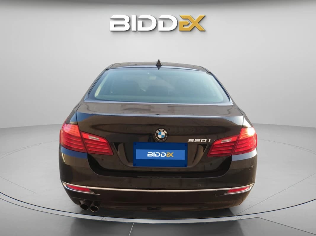 BMW 520i 2016 Luxury Black Automatic — Used