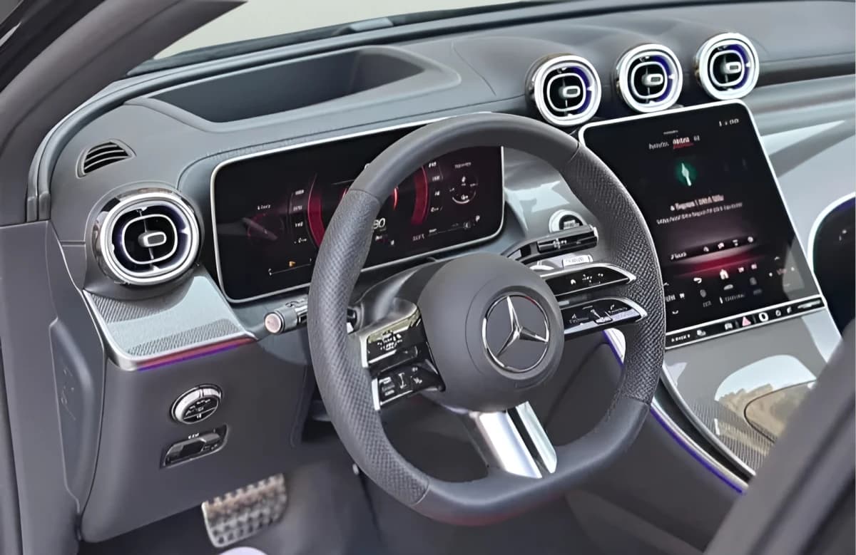 Mercedes-Benz GLC 300 2025