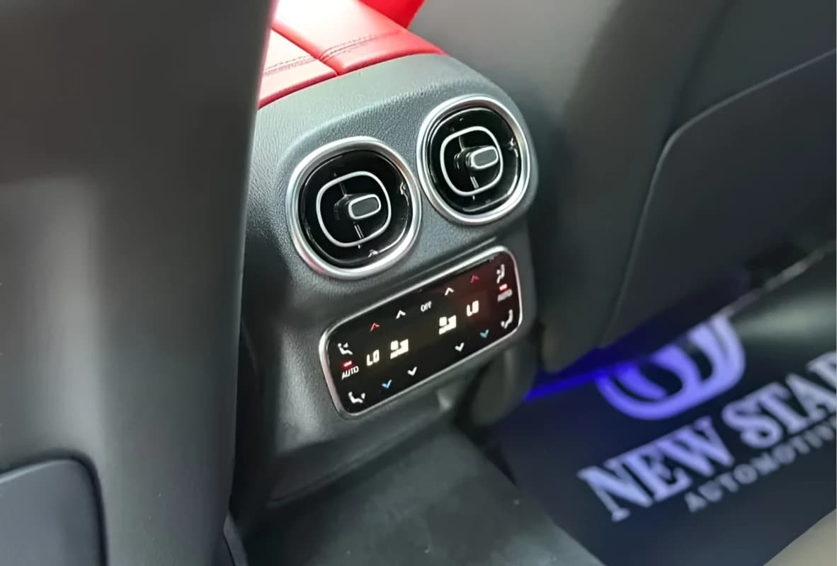 Mercedes-Benz GLC 300 2025