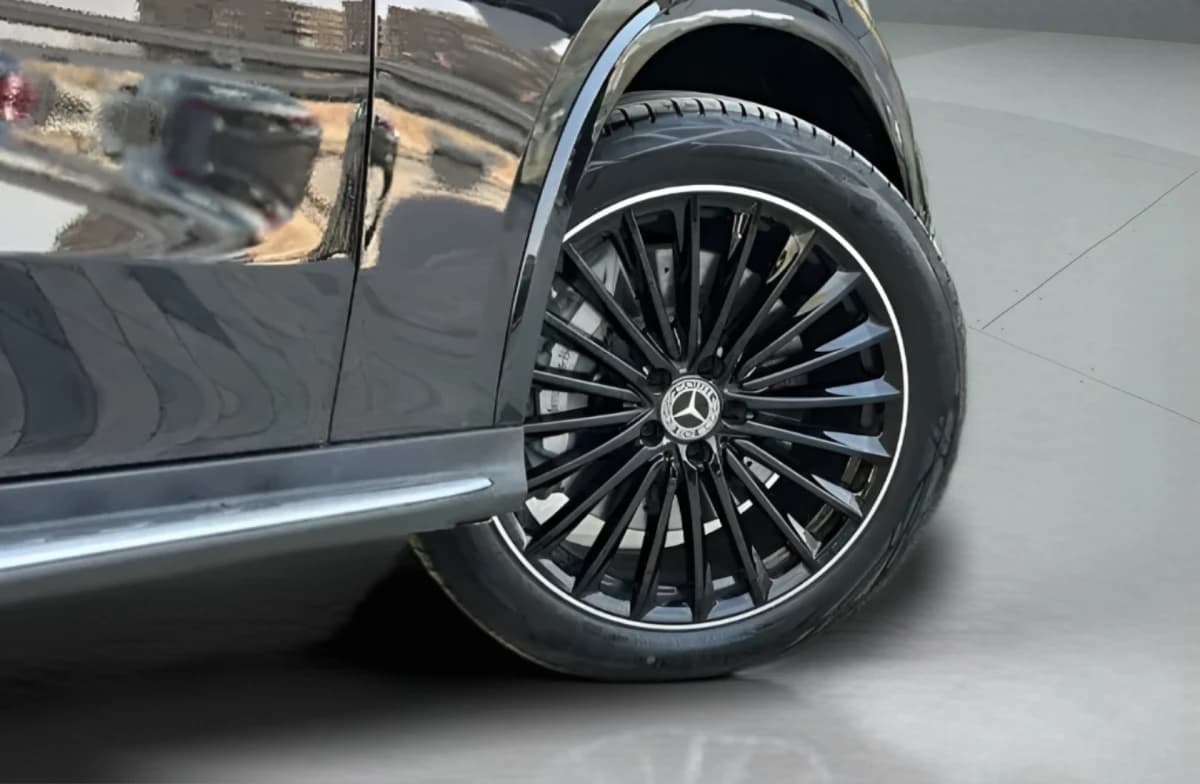 Mercedes-Benz GLC 300 2025