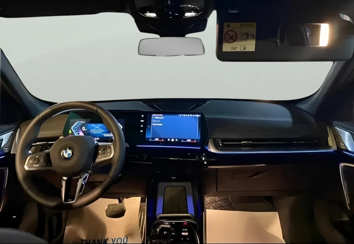 بي ام دبليو X1 2025 ام سبورت أزرق أوتوماتيك — مستعملة