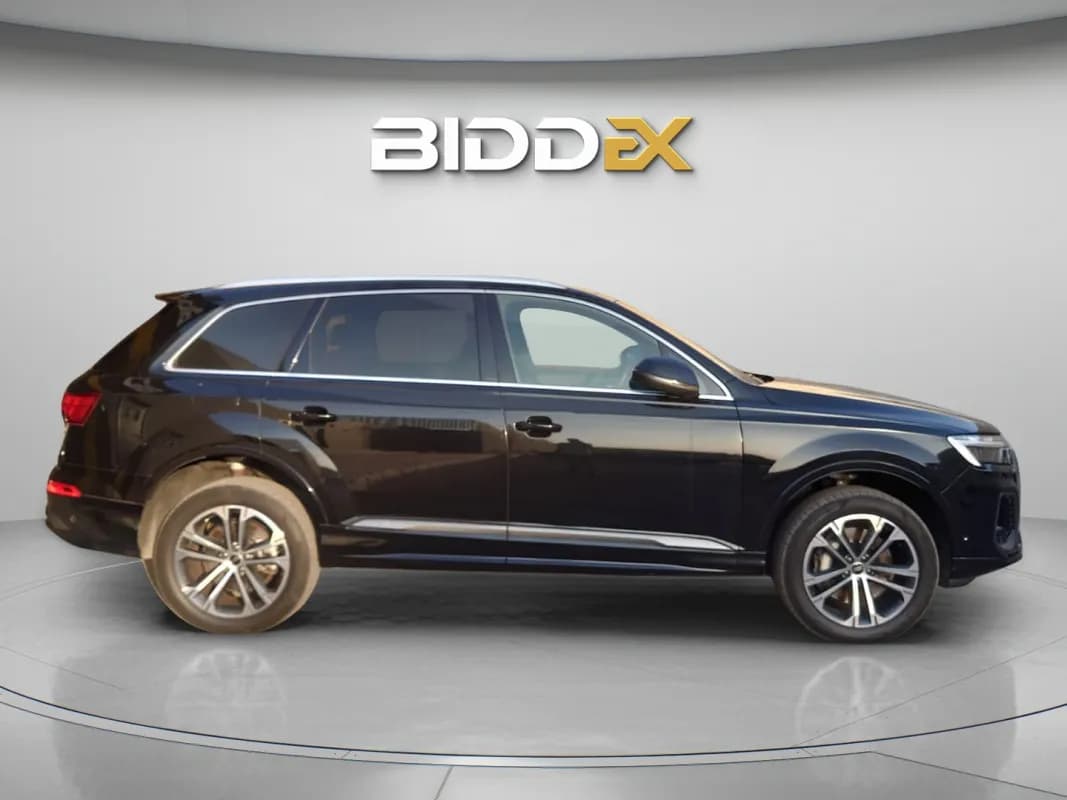 Audi Q7 2024 S-Line Black Automatic — Used