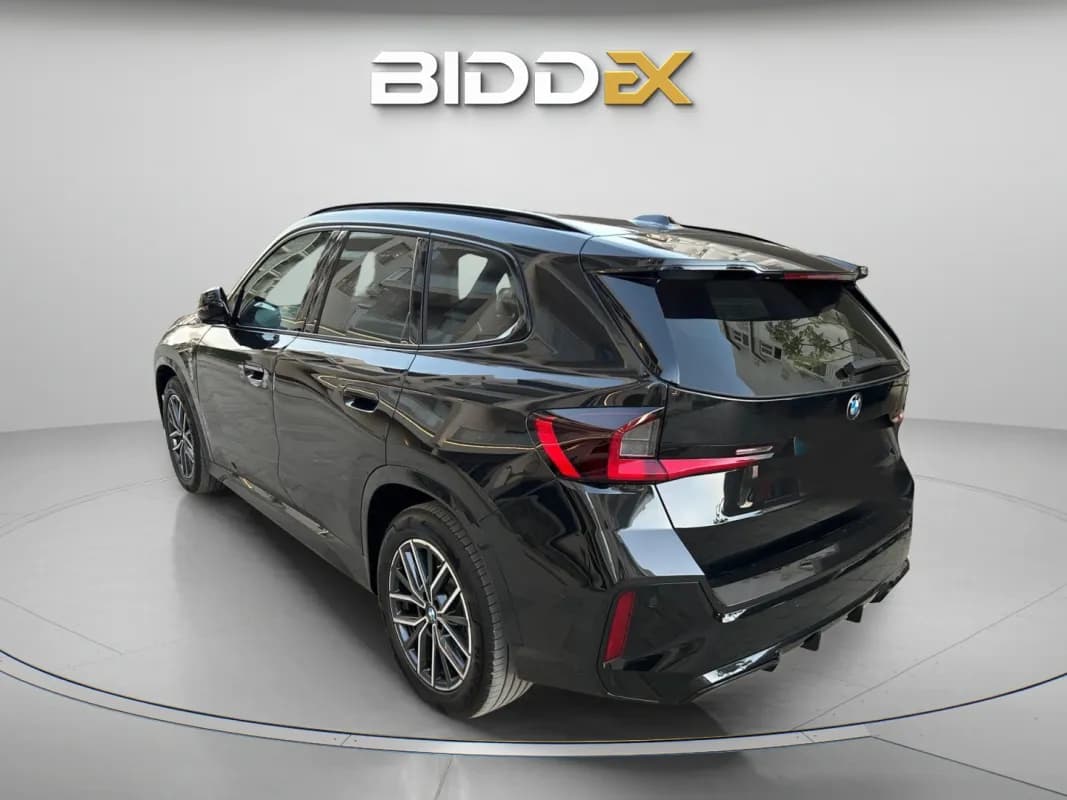 بي ام دبليو X1 2024 اي درايف أسود أوتوماتيك — مستعملة