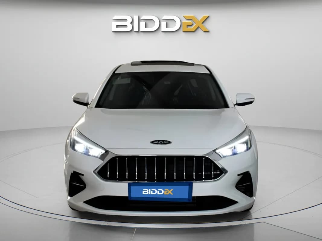 جاك J7 2025 التيمات أبيض أوتوماتيك — جديدة