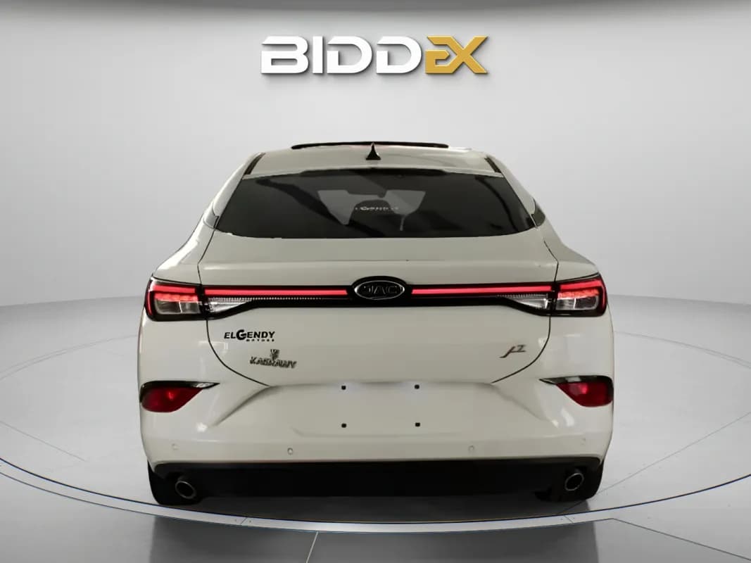 جاك J7 2025 التيمات أبيض أوتوماتيك — جديدة