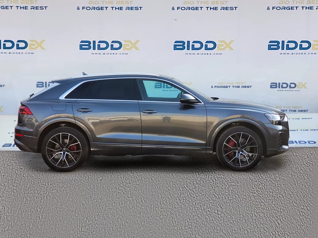 Audi Q8 2024 اس لاين أبيض أوتوماتيك — جديدة