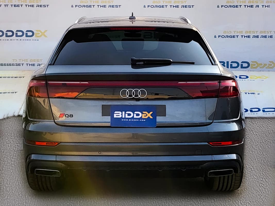 Audi Q8 2024 اس لاين أبيض أوتوماتيك — جديدة