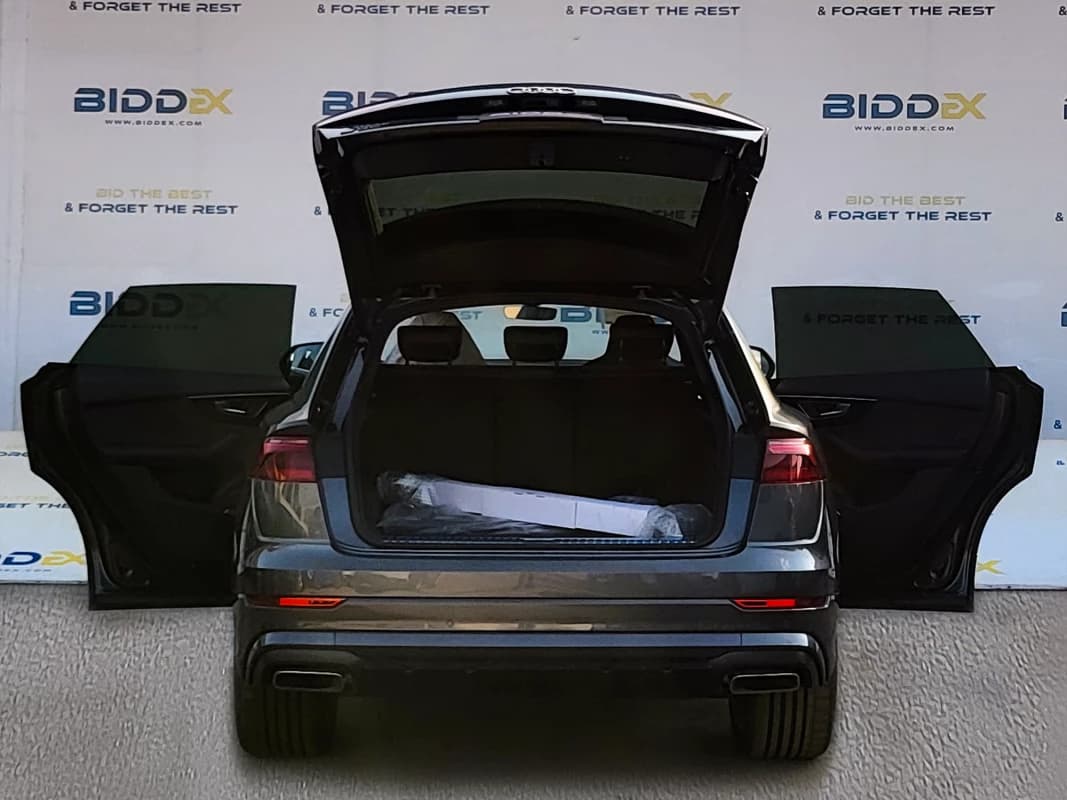 Audi Q8 2024 اس لاين أبيض أوتوماتيك — جديدة
