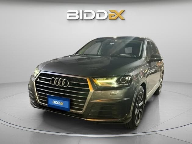 أودي Q7 2019 اس-لاين رمادي أوتوماتيك — مستعملة - 1