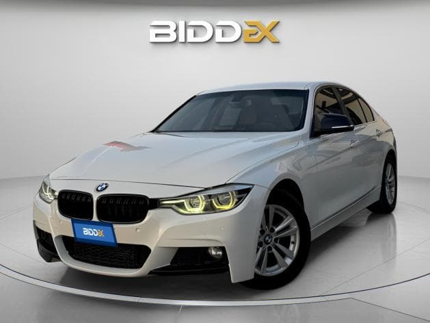 بي ام دبليو 318i 2018 اكسيكلوزيف أبيض أوتوماتيك — مستعملة