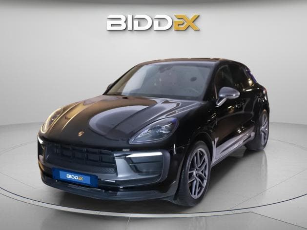 بورش ماكان 2024 تي أسود أوتوماتيك — مستعملة - 1
