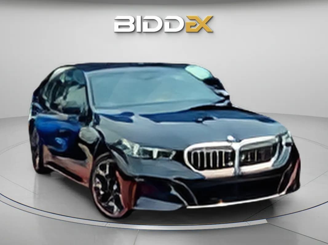 بي ام دبليو 520i 2025 لاكشري أسود أوتوماتيك — جديدة