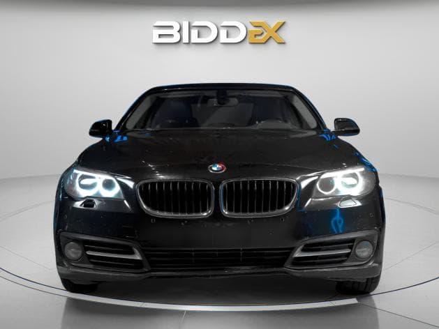 BMW 520i 2016 Luxury Black Automatic — Used - 1