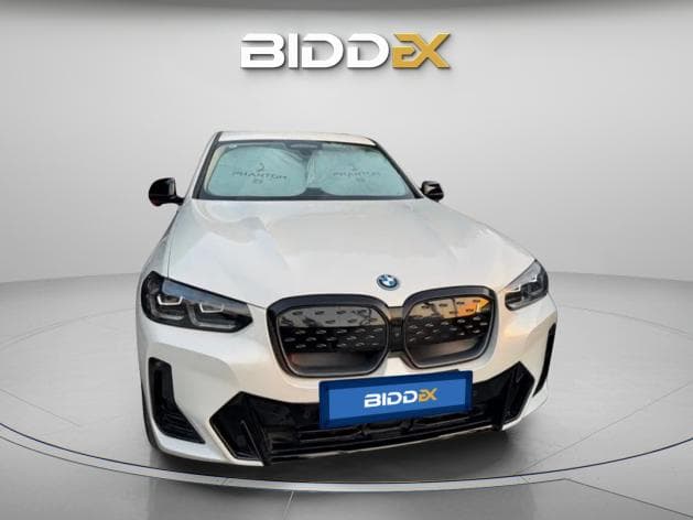 بي ام دبليو IX3 2025