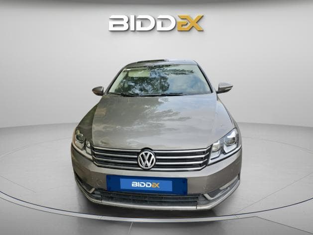 فولكس فاجن باسات 2012