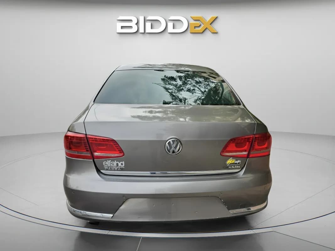 فولكس فاجن باسات 2012