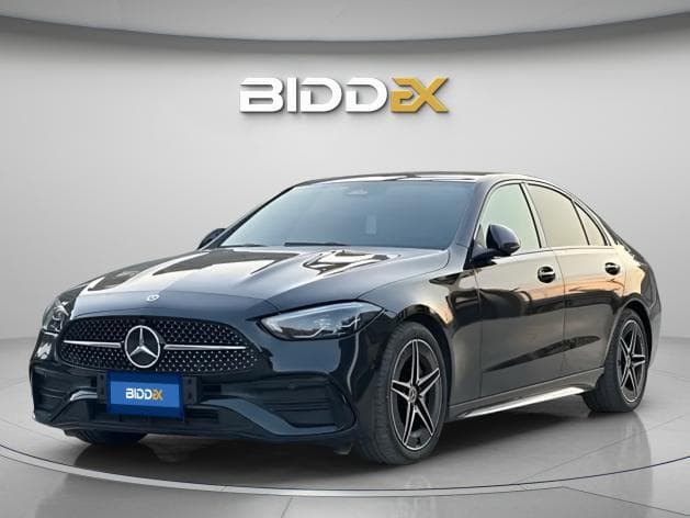مرسيدس بنز C200 2023 ايه ام جي أسود أوتوماتيك — مستعملة - 1