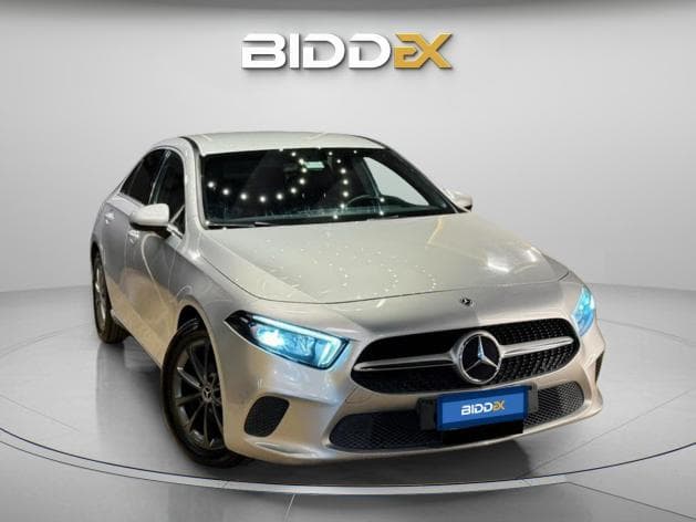 مرسيدس بنز A180 2021