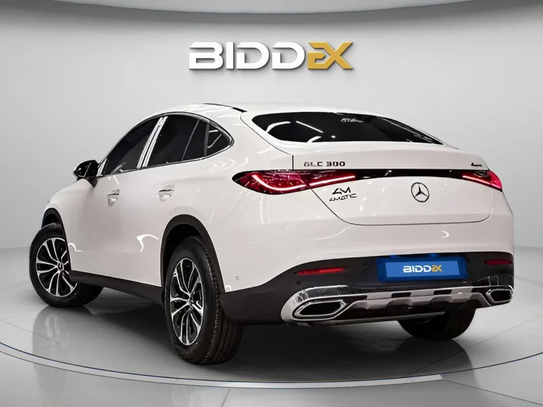 مرسيدس بنز GLC 300 2025 افنتجارد أبيض أوتوماتيك — جديدة