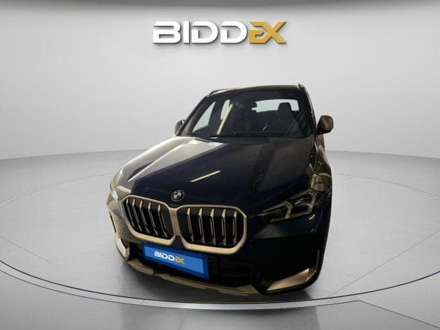 بي ام دبليو X1 2023 اي درايف أزرق أوتوماتيك — مستعملة