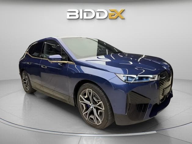 بي ام دبليو IX 2023