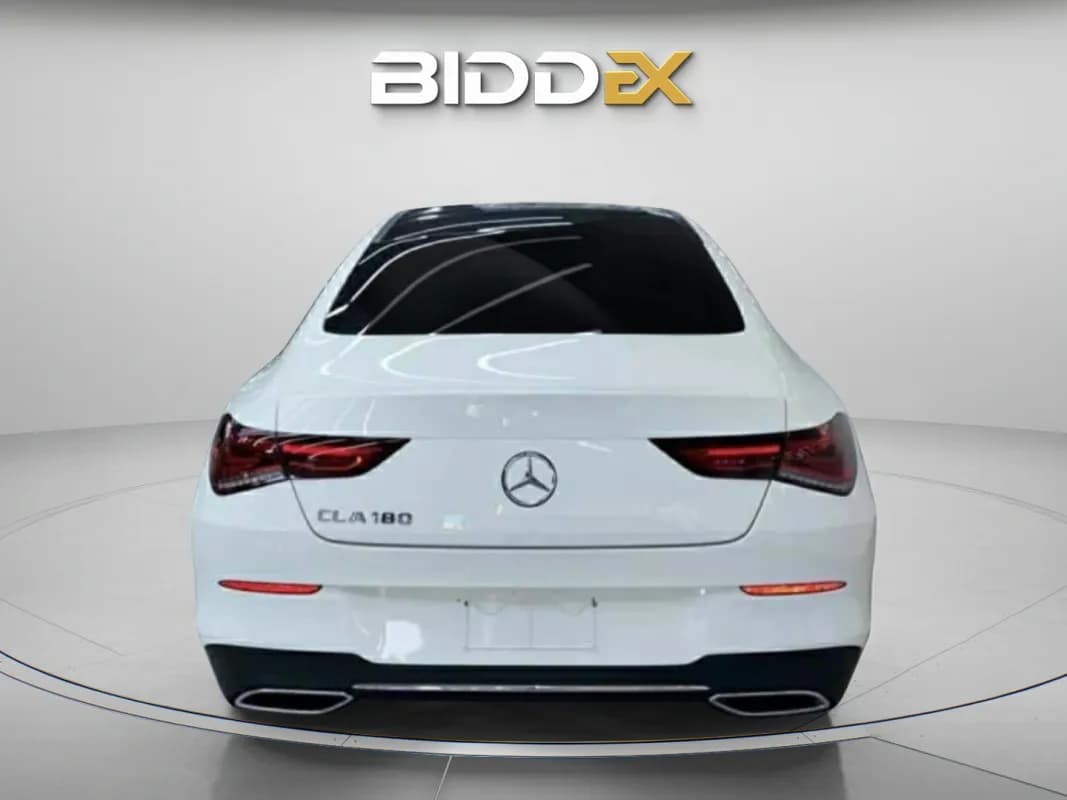 مرسيدس بنز CLA 180 2021