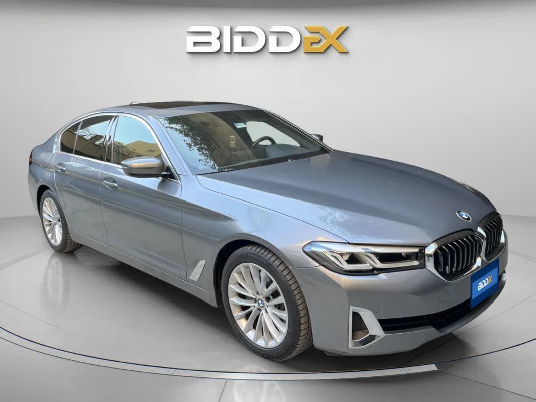 بي ام دبليو 520i 2023