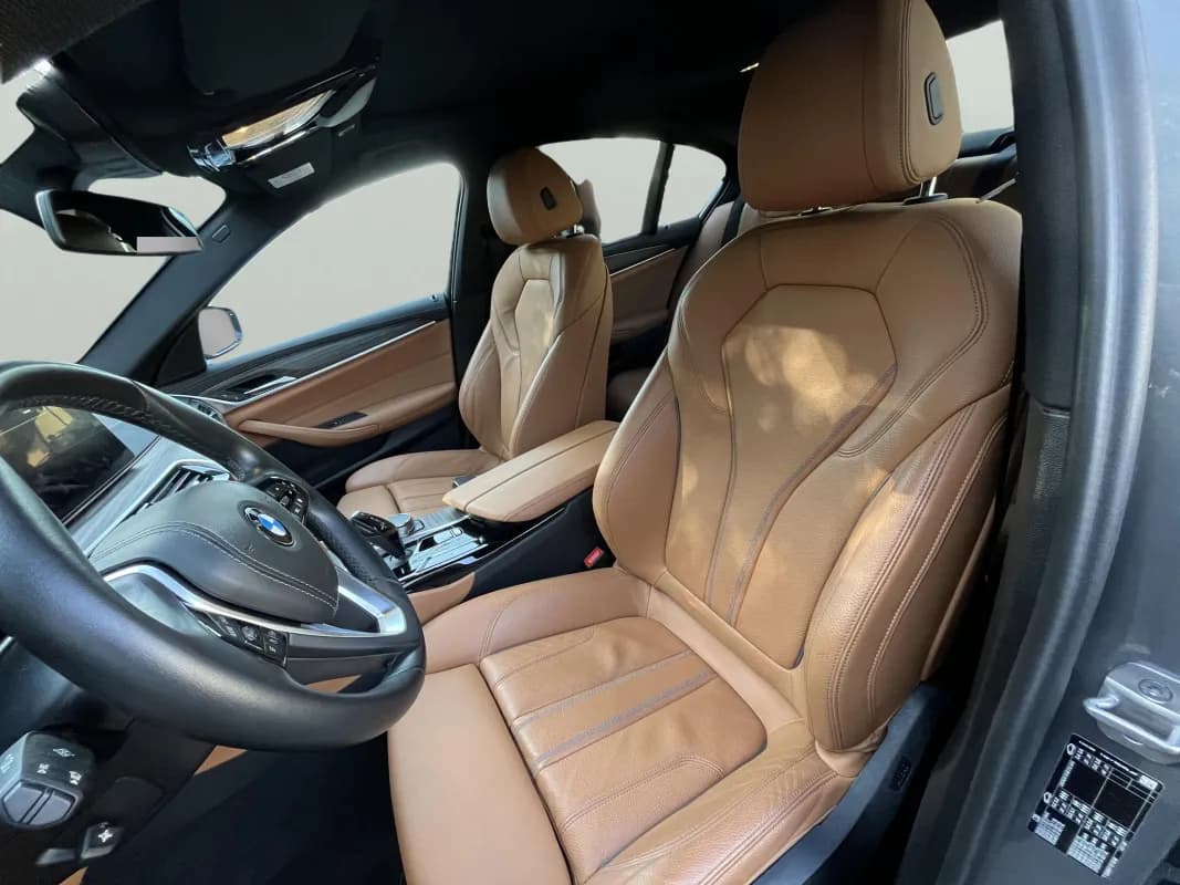 بي ام دبليو 520i 2023