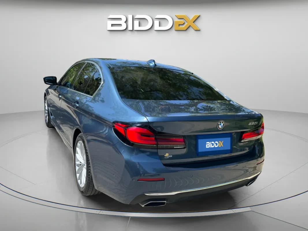 بي ام دبليو 520i 2023