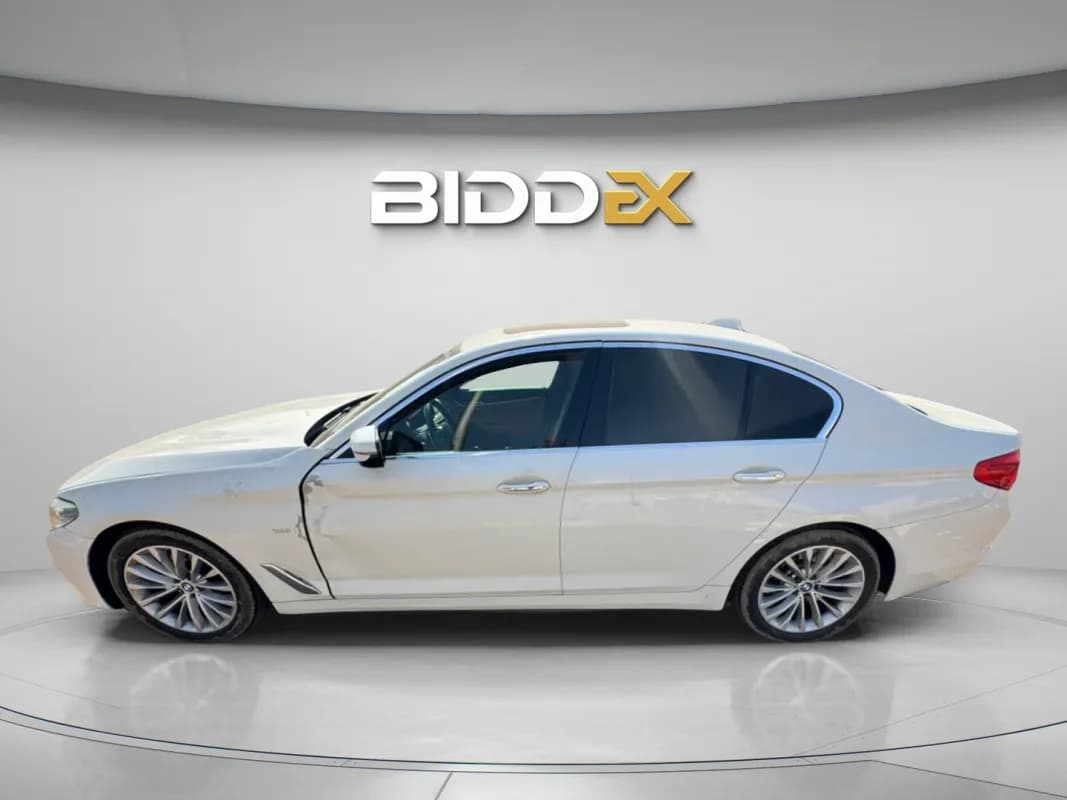 BMW 520i 2018 Luxury White Automatic — Used