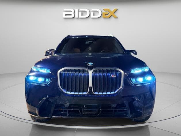 بي ام دبليو X7 2025