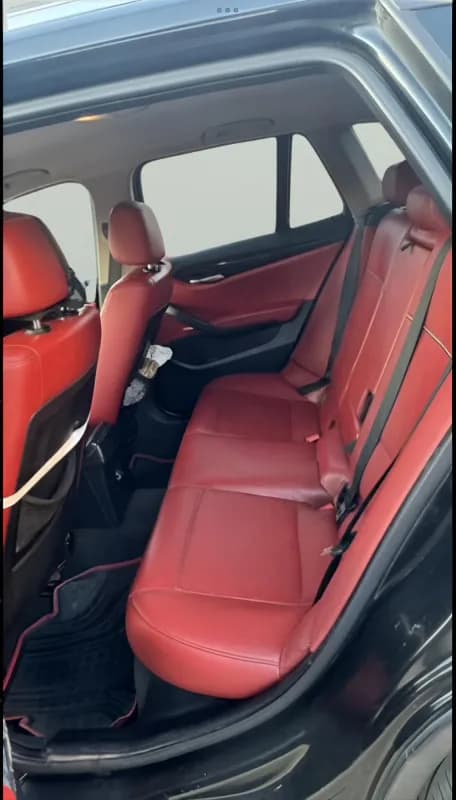 بي ام دبليو X1 2013