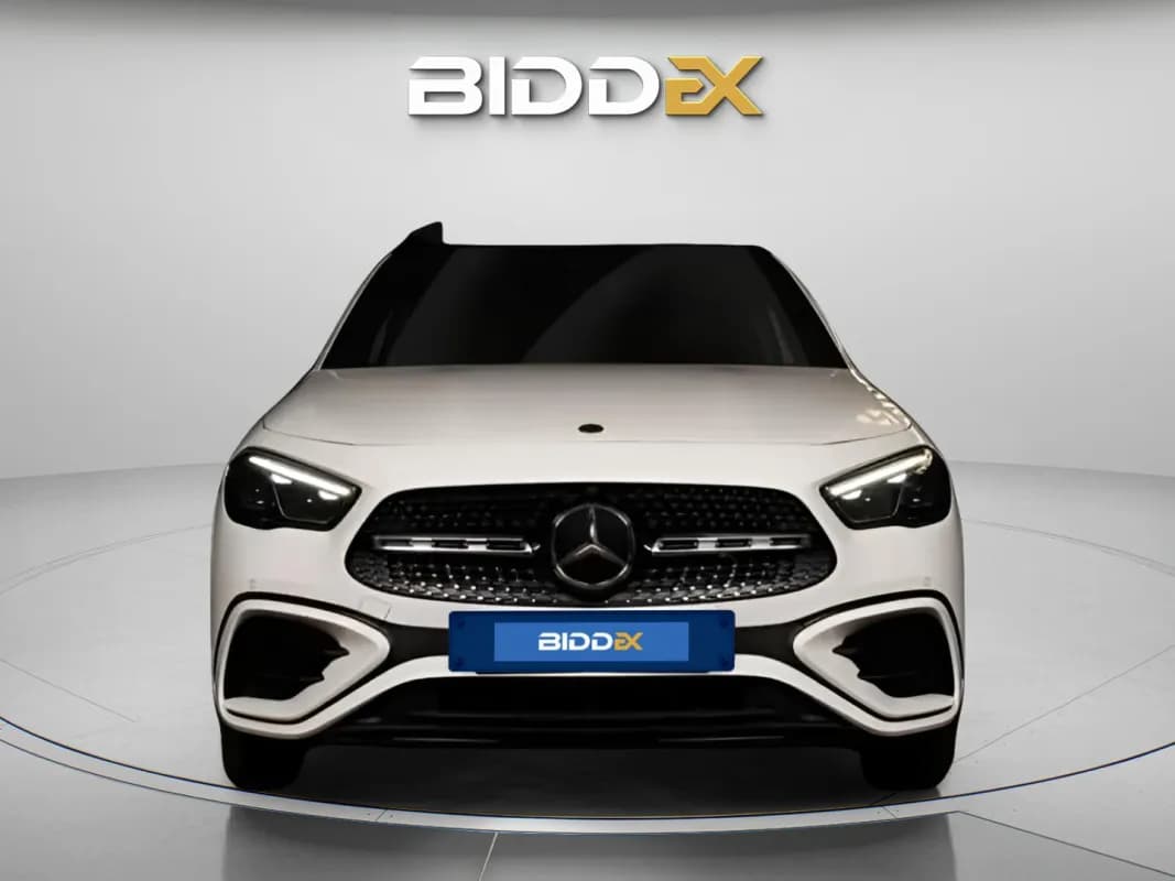 مرسيدس بنز GLA 200 2026 ايه ام جي أبيض أوتوماتيك — جديدة