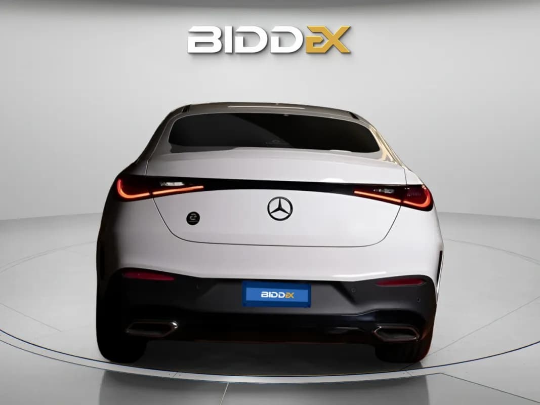 مرسيدس بنز GLC 300 2025 كوبيه أبيض أوتوماتيك — جديدة
