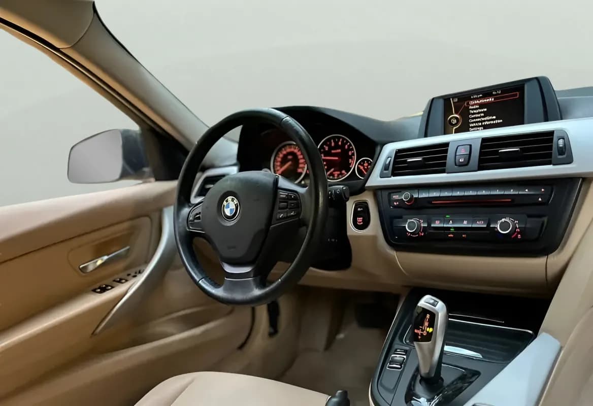 بي ام دبليو 316i 2014