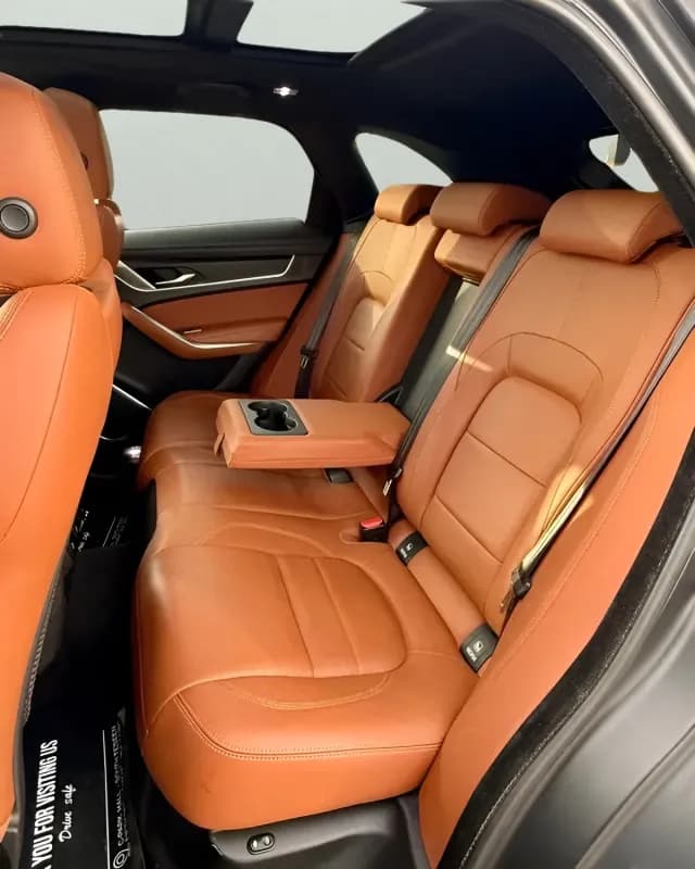 جاكوار اي باس 2021