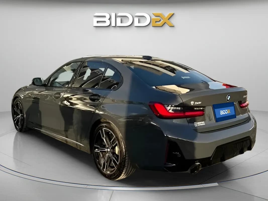 بي ام دبليو 330 I 2024