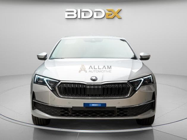 سكودا اوكتافيا A8 2026 سويت فضي أوتوماتيك — جديدة - 1