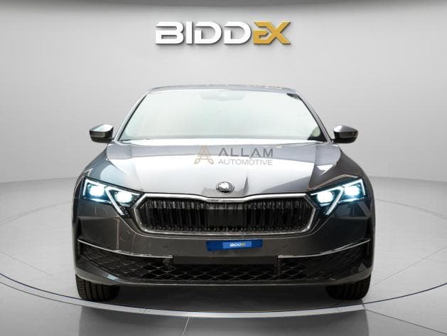 سكودا اوكتافيا A8 2026 سويت رمادي أوتوماتيك — جديدة - 1